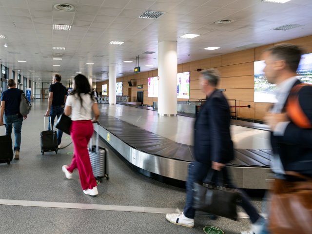 Réservez votre navette ski au départ de l'Aéroport Pau Pyrénées Réservez votre navette ski au départ de l'Aéroport Pau Pyrénées